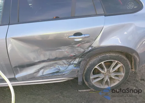 2018 Volvo V60 Cross Country T5 from USA, damaged, VIN YV440MWK8J2043165